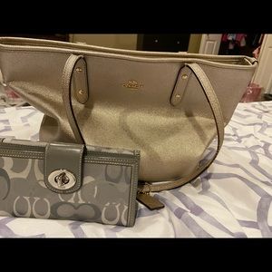 Coach tote and wallet bundle
